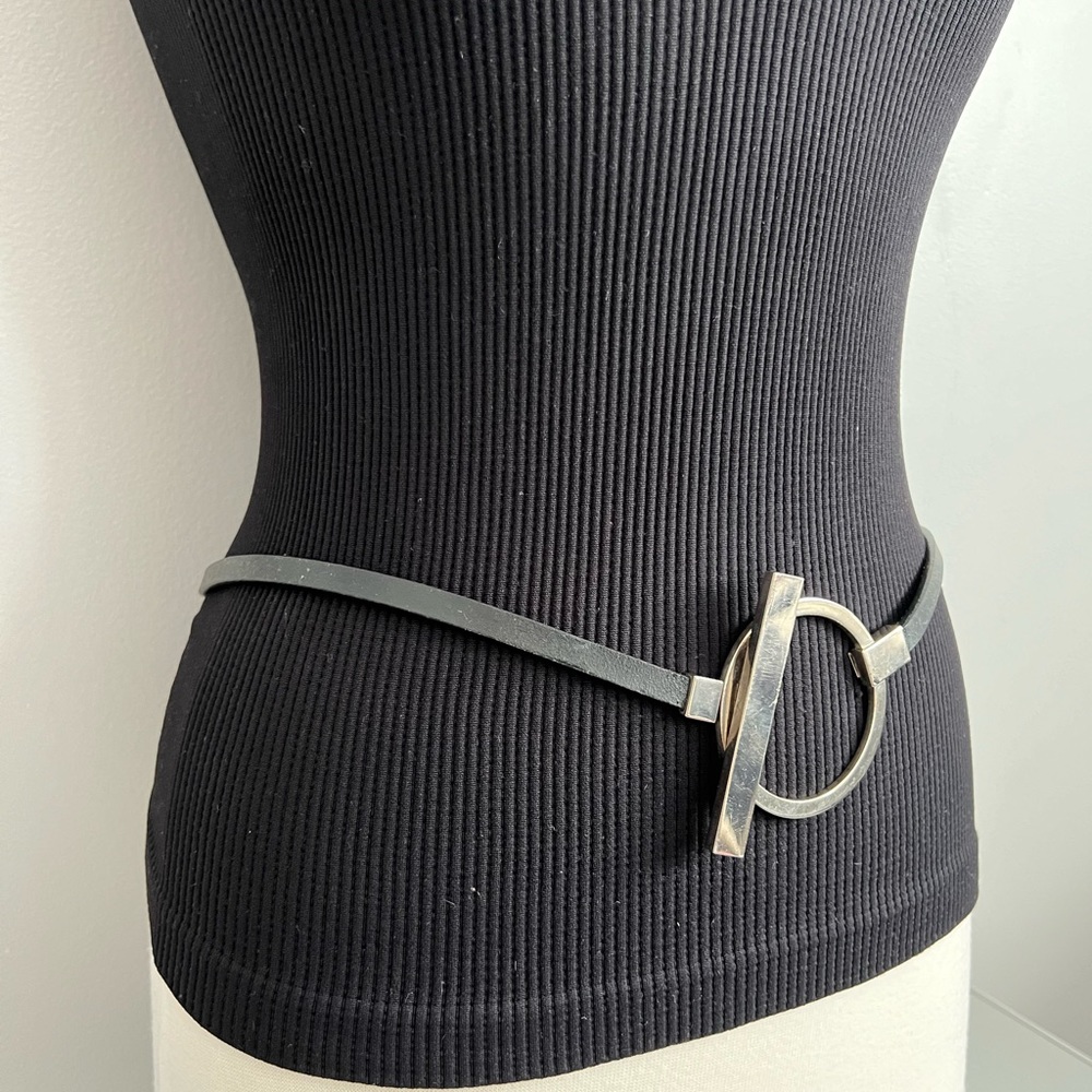 Limited Thin Leather Belt Black Silver Loop Contemporary Modern Womens M 32-34 - Picture 4 of 17